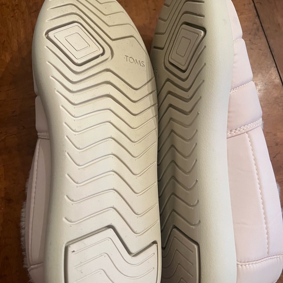 NWOT TOMS ALPARGATA MALLOW FLEECE LINED PUFFY SLIDE 9W - Picture 5 of 5